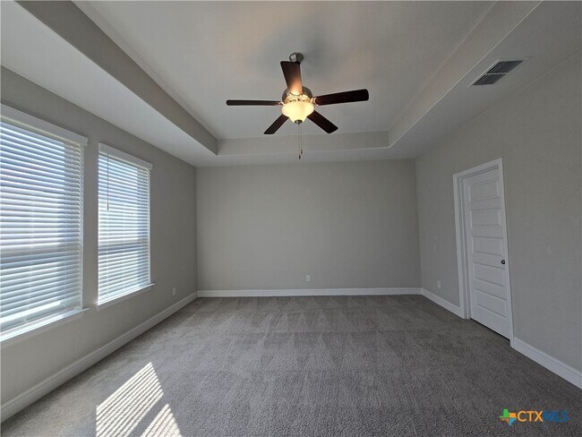 Building Photo - 1324 Spring Row St