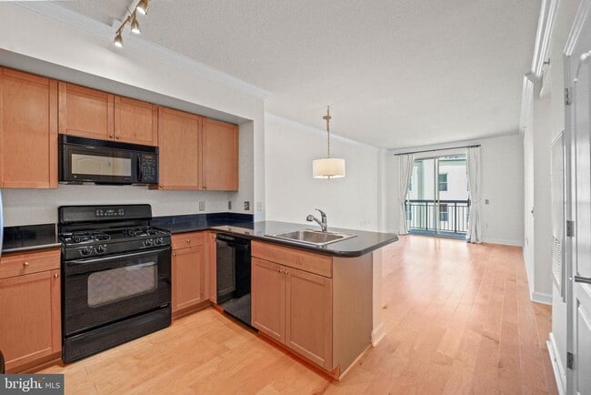 Building Photo - 1441 Rhode Island Ave NW