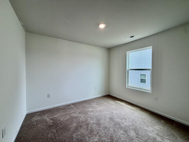 Building Photo - 3118 Maple Rdg Dr