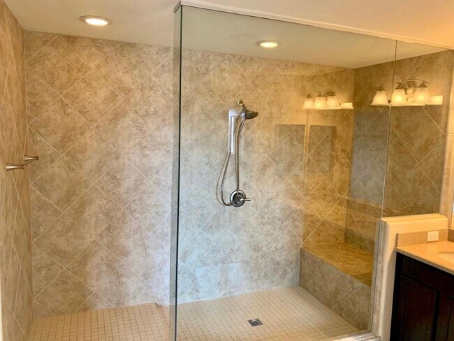 Building Photo - 10598 Tranquil Glade St