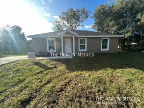 Building Photo - Lovely 3 Bedroom, 2 Bathroom Home in Ocala!!!