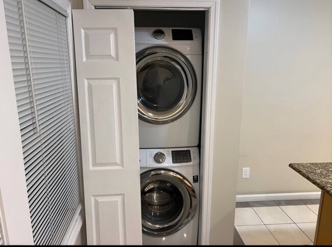 Building Photo - 57 S Fulton St