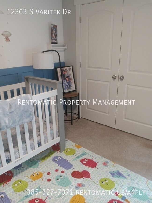 Building Photo - 12303 S Varitek Dr