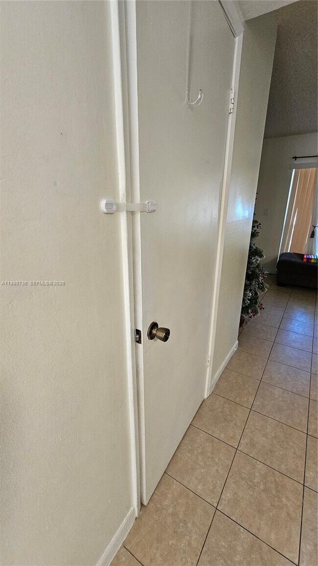 Building Photo - 4017 NW 90th Ave