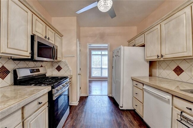 Building Photo - 3426 Town Square Dr NW