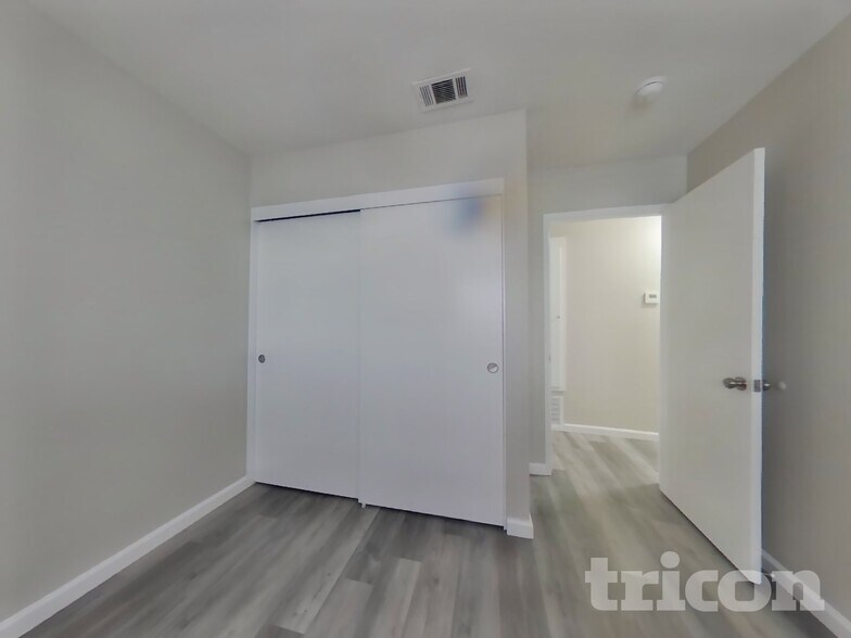 Building Photo - 516 Asbury Ln