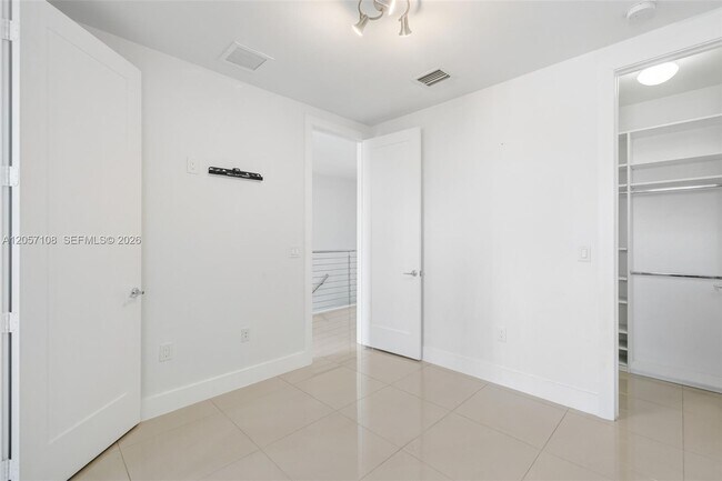 Building Photo - 10471 NW 66th St