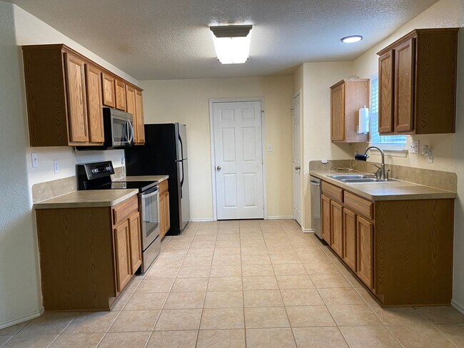 Building Photo - 206 Burnham Dr