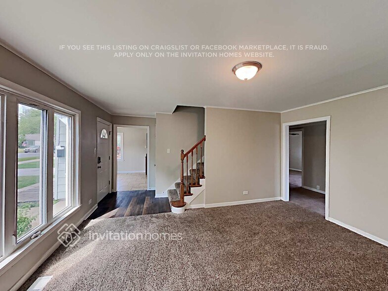 Building Photo - 9243 S 49th Ct