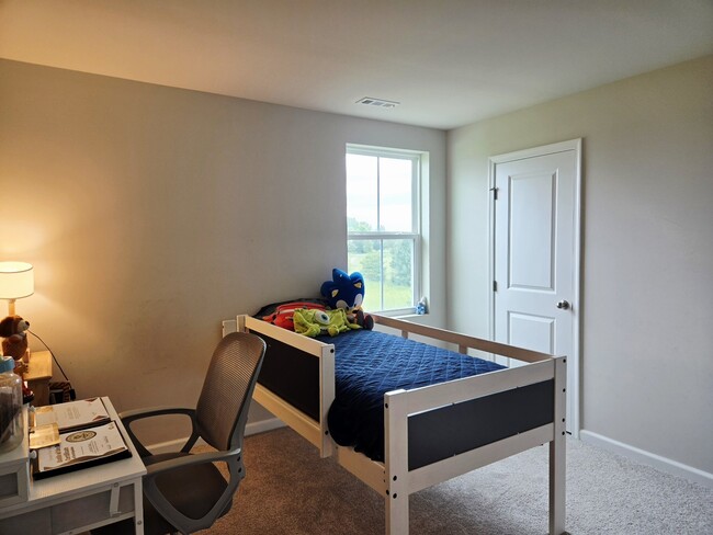 Building Photo - 1747 Goldenrod Turn
