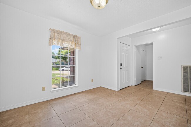 Building Photo - 6510 Grand Haven Dr