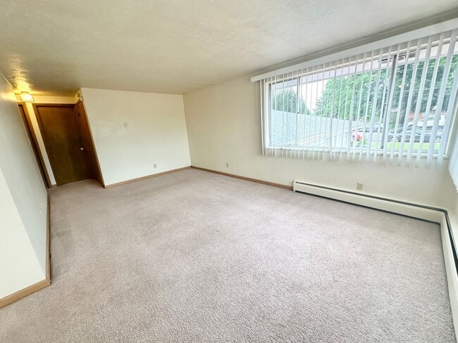 Building Photo - 2517 N Garfield Ave