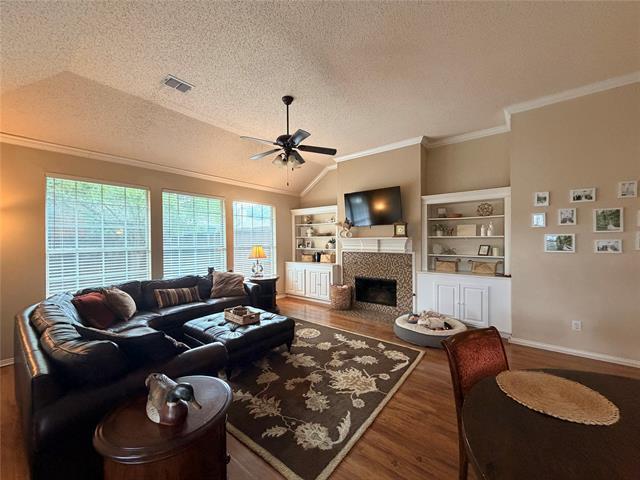 Building Photo - 8640 Woodcreek Dr