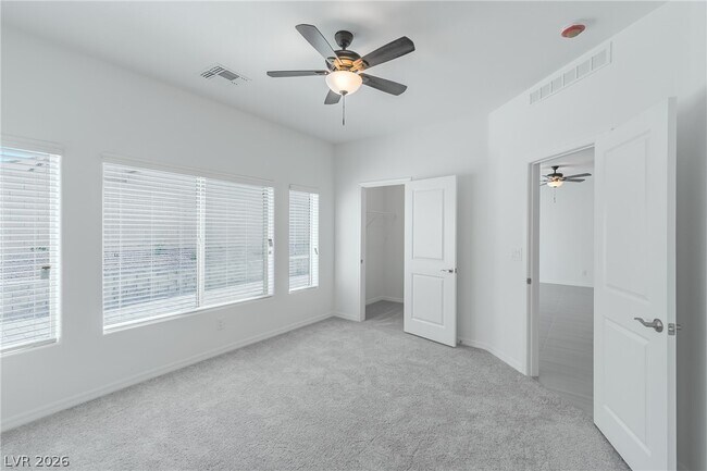 Building Photo - 7685 Vibrant Peak Ave