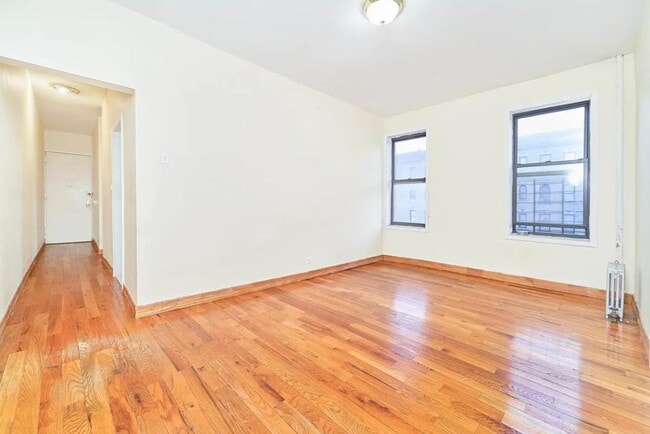 Building Photo - 501 W 135th St