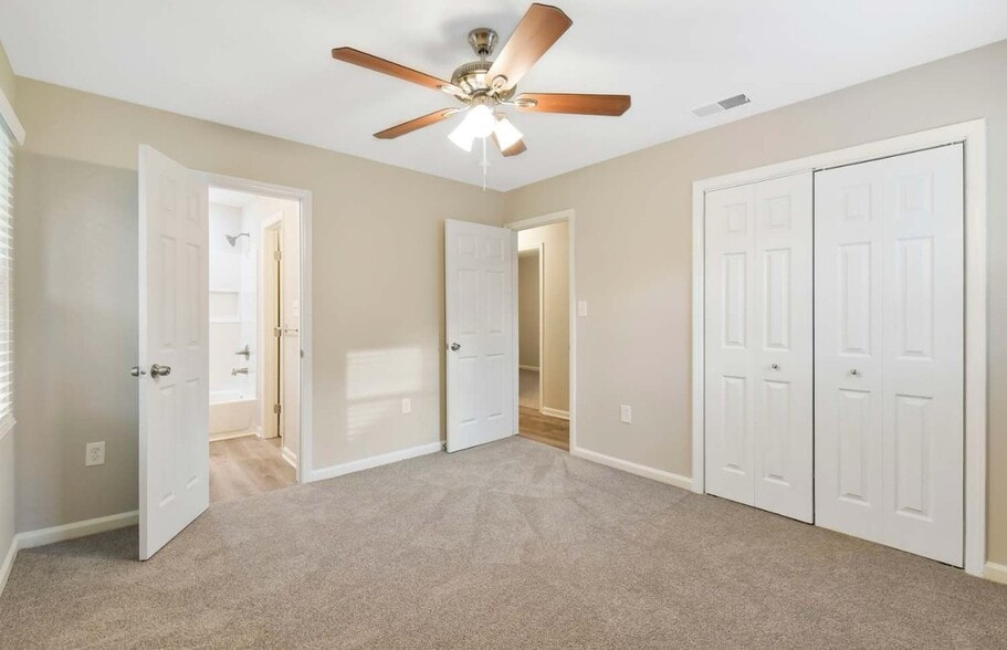 Building Photo - 823 Dedmon Dr