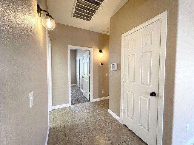 Building Photo - Dream Home in the Heart of Summerlin