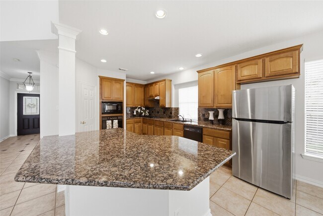 Building Photo - 5531 Cranston Ct
