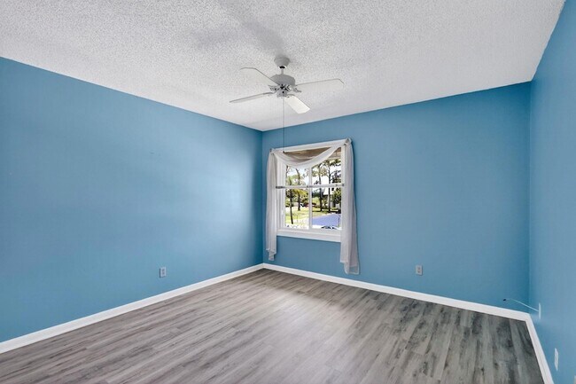Building Photo - 1800 SE St Lucie Blvd
