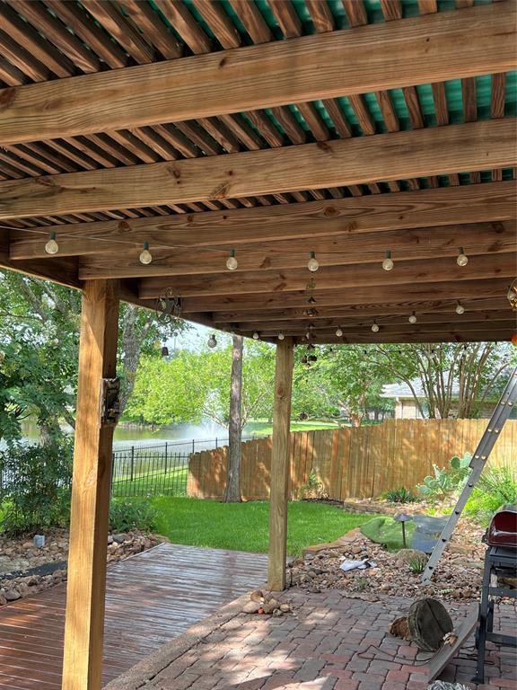 Building Photo - 510 Crestwater Ct