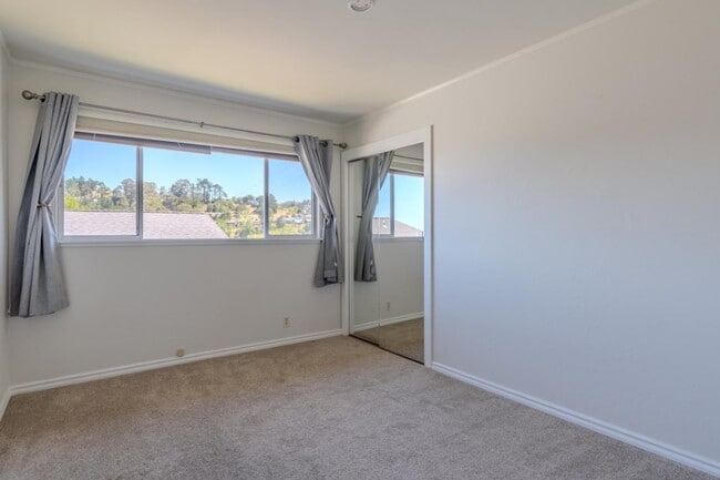 Building Photo - 1523 Valdez Way