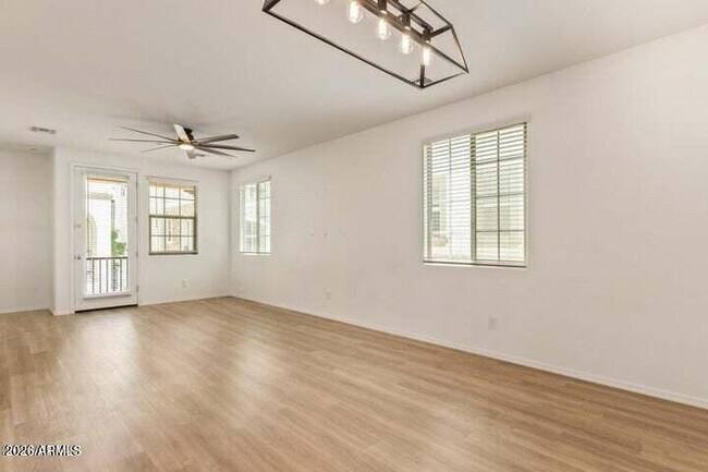 Building Photo - 1635 E Dogwood Ln