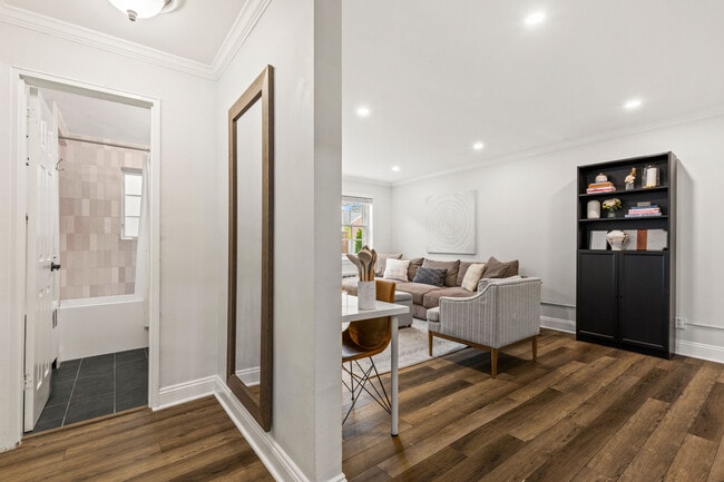 Building Photo - 181 Purchase St