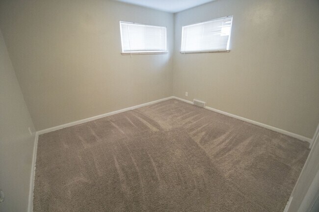 Building Photo - 2410 S Ogden St