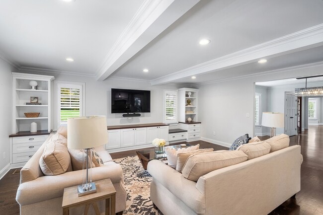 Building Photo - 20 Rustic Terrace