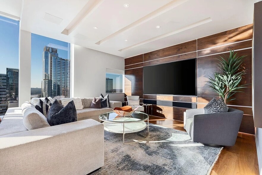 Building Photo - 210 Lavaca St