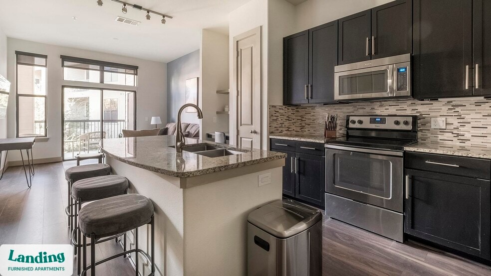 Building Photo - 2626 Fountain View Dr