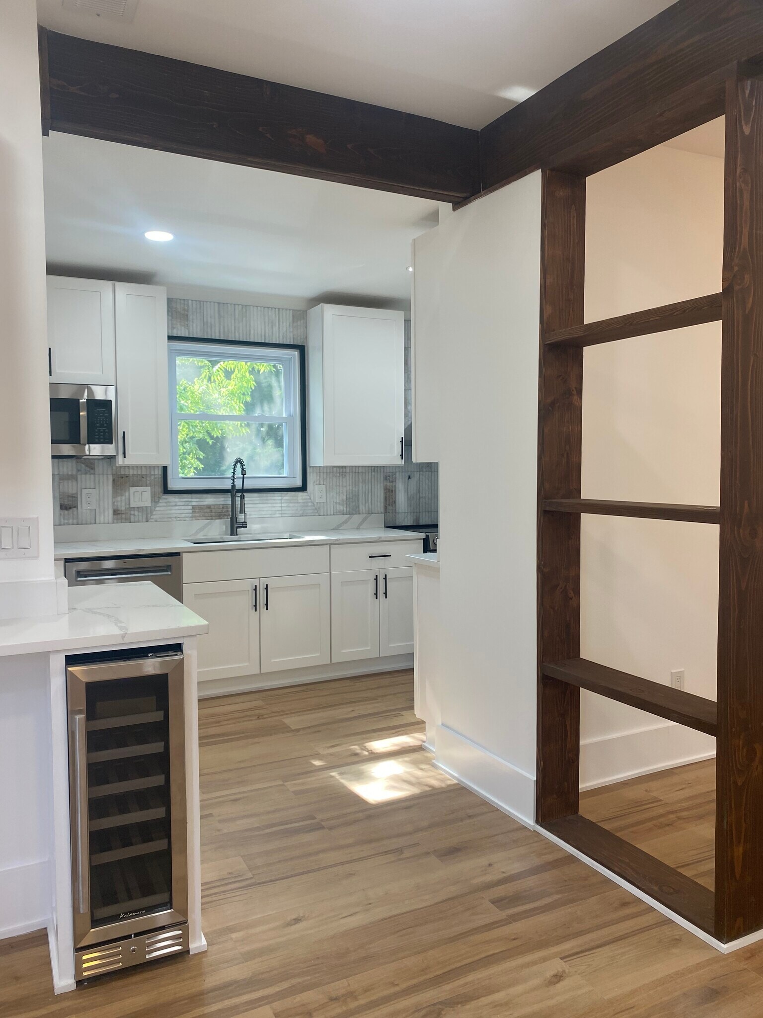 Building Photo - 3409 Fernside Pl