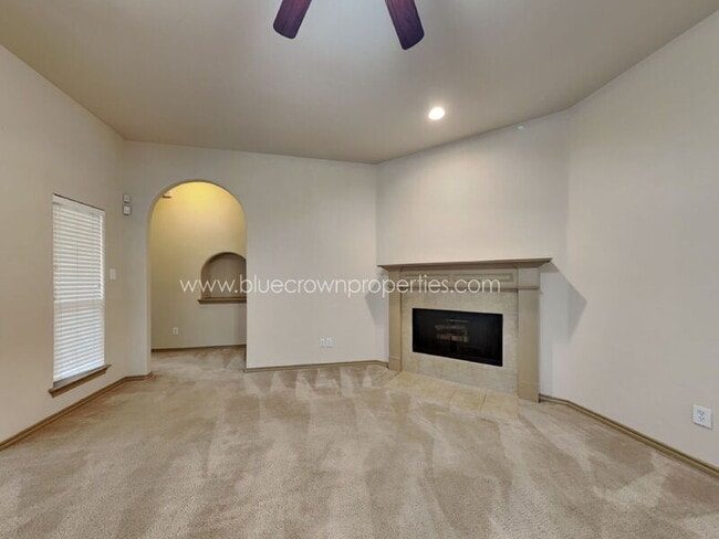 Building Photo - 2172 Liriope Ln