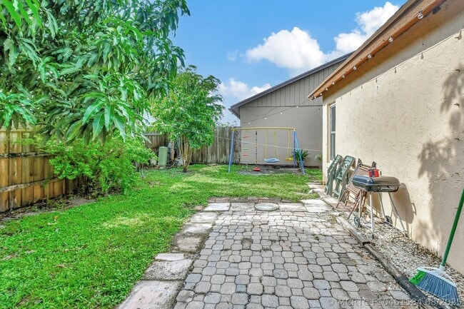 Building Photo - 5105 Arbor Glen Cir
