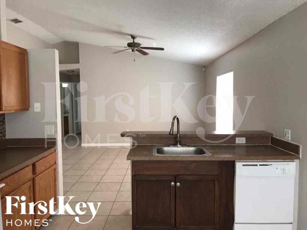 Building Photo - 6505 Viewpoint Ct