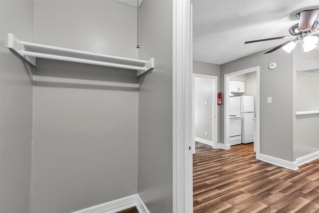Building Photo - 1423 Hawthorne St
