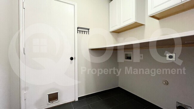 Building Photo - 13269 Fowler Dr