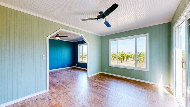 Building Photo - Country Charm Meets Vineyard Views! Two Bedroom Two bath with room to relax!