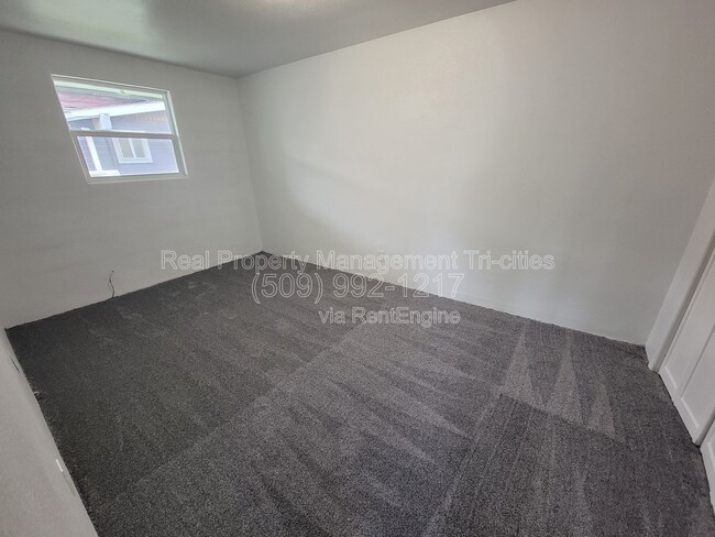 Building Photo - 1416 N 14th Ave