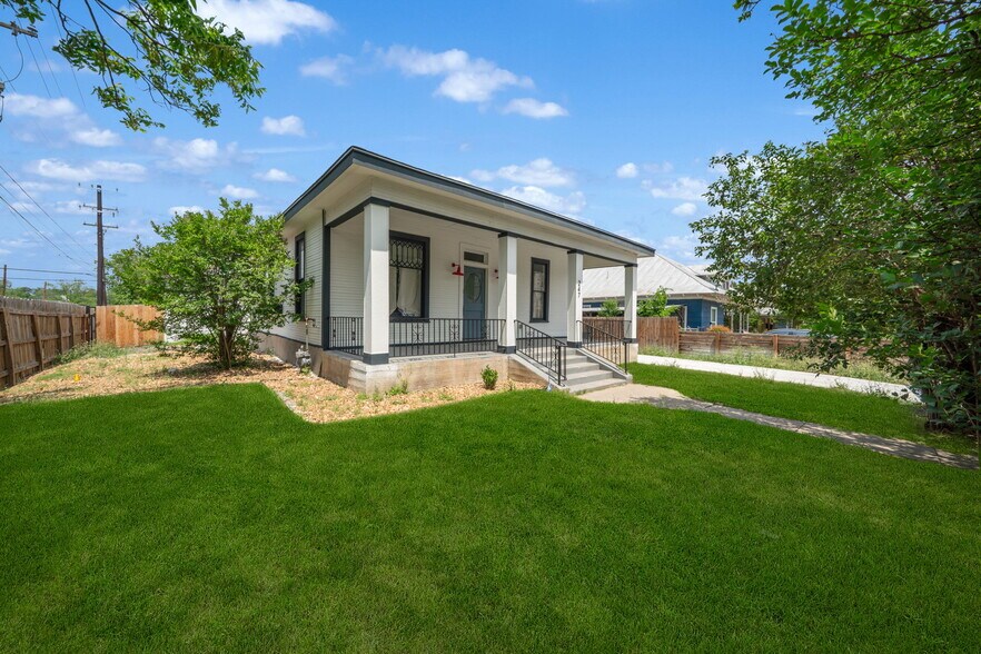 Building Photo - 247 Princeton Ave
