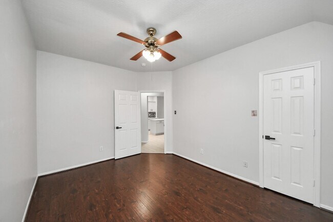 Building Photo - 8322 Adler Lake Dr