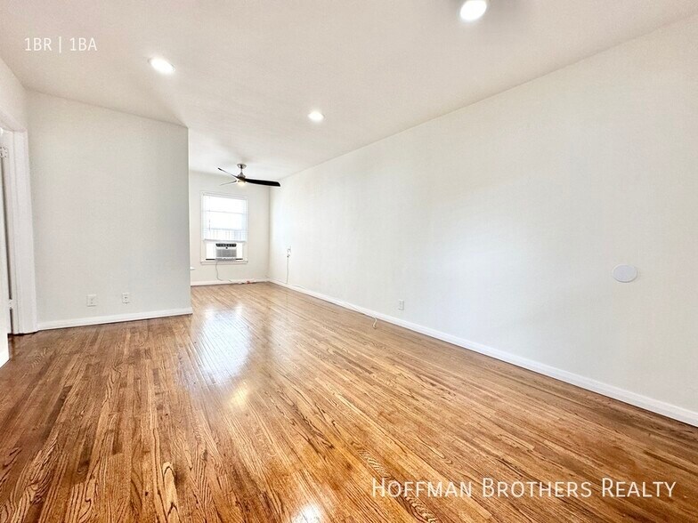 Building Photo - 11510 Cumpston St