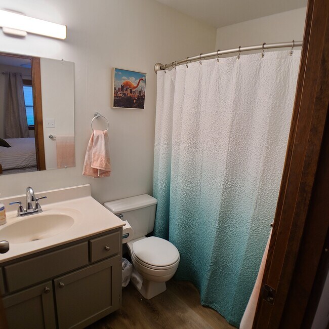 Building Photo - 613 Huntridge Dr
