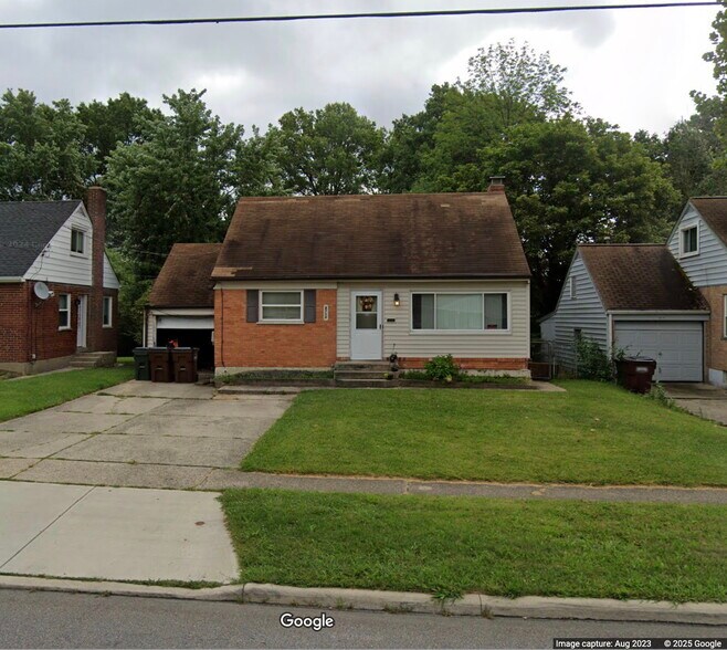 Building Photo - 8756 Daly Rd