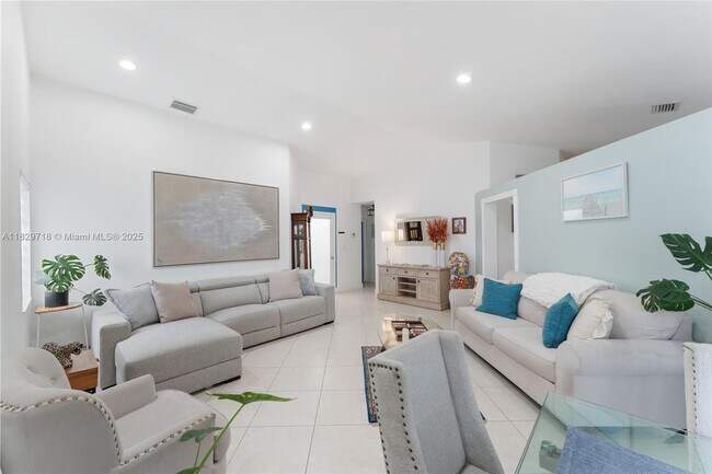 Building Photo - 14610 SW 145th Pl