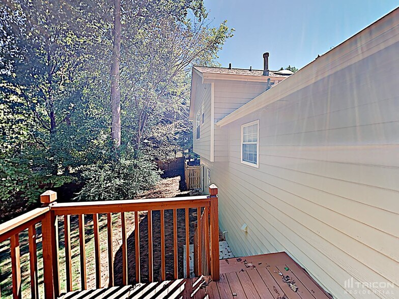 Building Photo - 384 Thornbrooke Dr