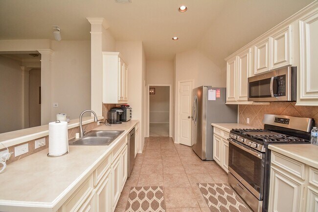 Building Photo - 21930 Grand Brook Ln