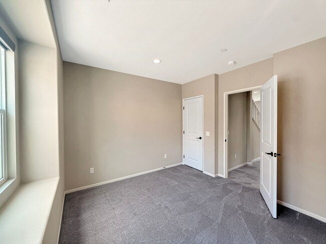 Building Photo - Charming 4BR/3BA Two-Story house with Atta...