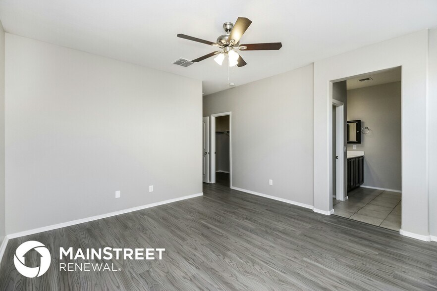 Building Photo - 2920 W Jessica Ln