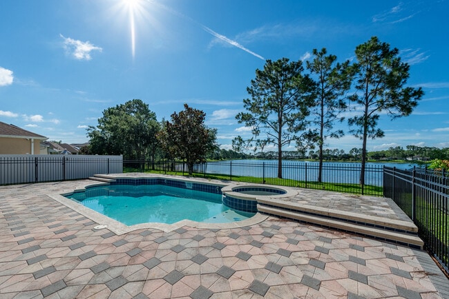 Building Photo - 14644 Cableshire Way